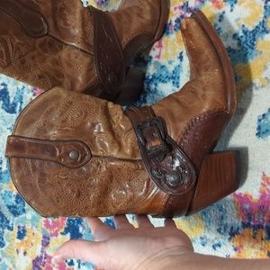 Corral boots